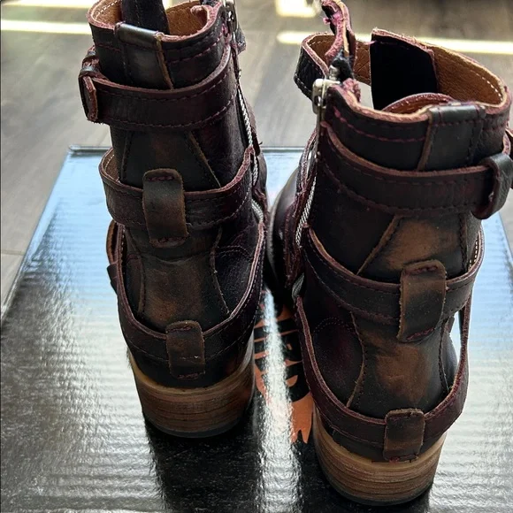 Freebird by Steven Burgundy Raine Boots - Picture 3 of 5